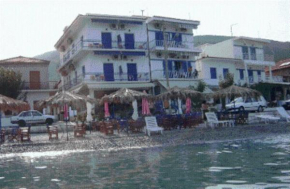 Отель Tsakonia Hotel  Tyros